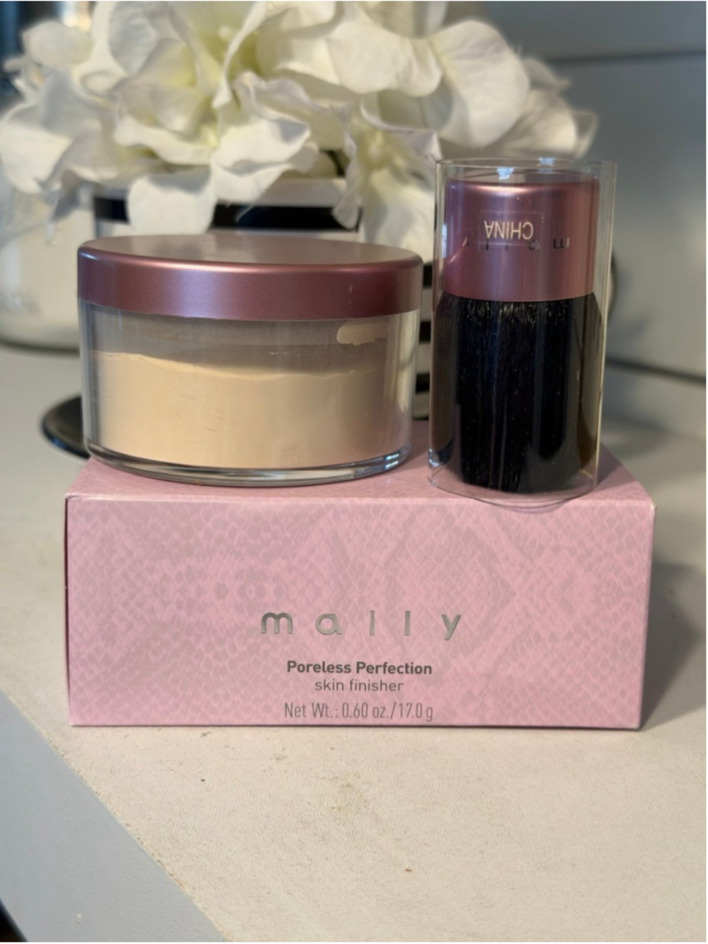 Mally Poreless Perfection Skin Finisher Loose Setting Powder with Brush NIB